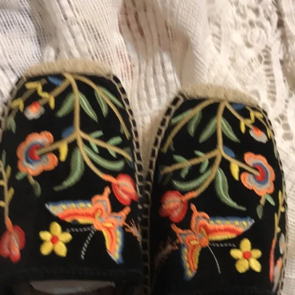 COPY - COPY - Johnny Was espadrilles - Picture 5 of 16